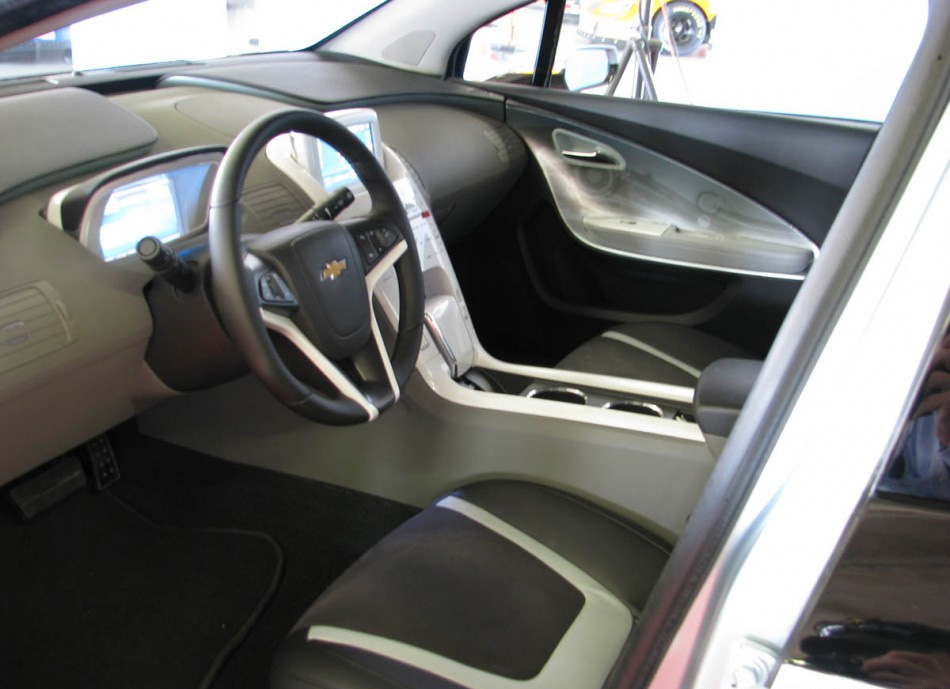 2011 Chevy Volt Interior Images At GM 2009 Collection Event