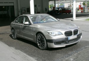 bmw-m7-protype-spy-shot-driving