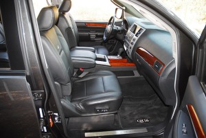 2010InfinitiQX56FrontSeats01small 2010InfinitiQX56FrontSeats01small