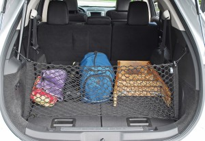 2010LincolnMKTCargoHold01small
