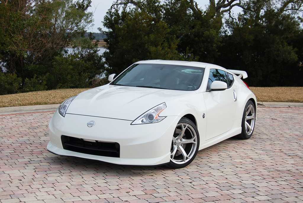 A while back we spent a week with a 2009 Nissan Nismo 370Z and it was a 