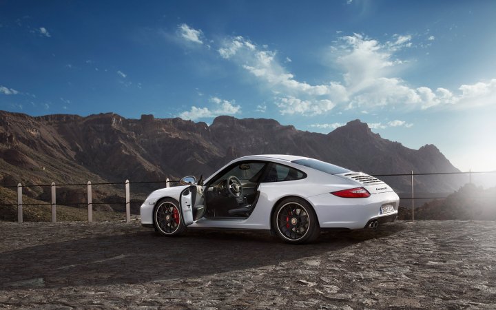 2011 Porsche 911 Carrera GTS Introduced