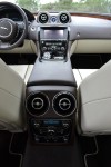 2011-jaguar-xj-rear-center-console