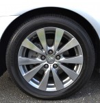 2011-toyota-avalon-limited-wheel-tire