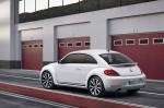 2012-Volkswagen-Beetle-exterior-from-rear-in-white