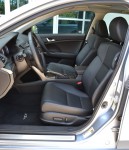 2011-acura-tsx-sport-wagon-front-seats