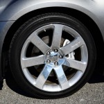 2012-chrysler-300-srt8-wheel-tire