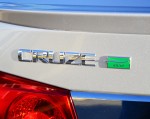 2012-chevrolet-cruze-eco-emblem