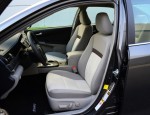2012-toyota-camry-le-front-seats