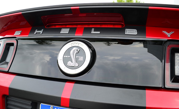 2013-ford-mustang-shelby-gt500-rear-emblems.jpg