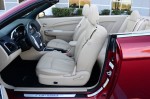 2013-chrysler-200-convertible-front-seats