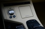 2013-lexus-es300h-hybrid-drive-select-screen-controls