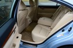 2013-lexus-es300h-hybrid-rear-seats