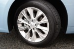 2013-lexus-es300h-hybrid-wheel-tire