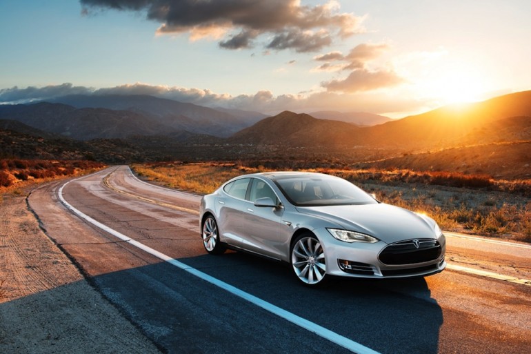 2013 Tesla Model S - image: Tesla