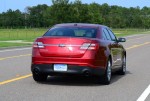 2013-ford-taurus-2-liter-limited-ecoboost-rear