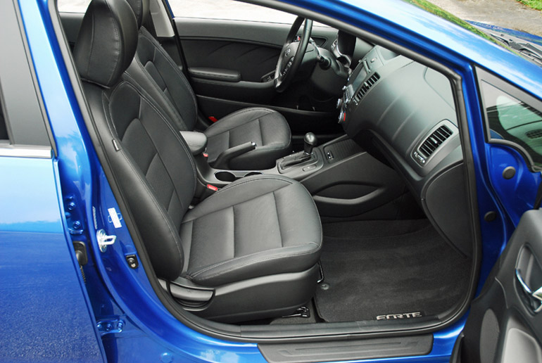2014 Kia Forte EX Front Seats Done Small