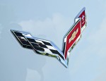 2014-chevy-corvette-c7-stingray-emblem-2