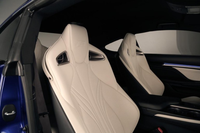 2015-Lexus-RC-F-Seat