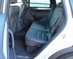 2014-volkswagen-touareg-rear-seats