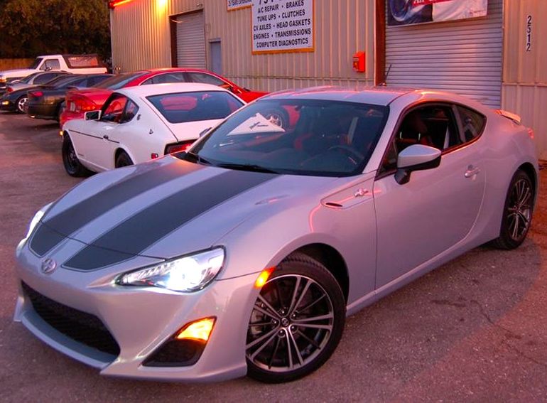 Scion FR-S and 240z