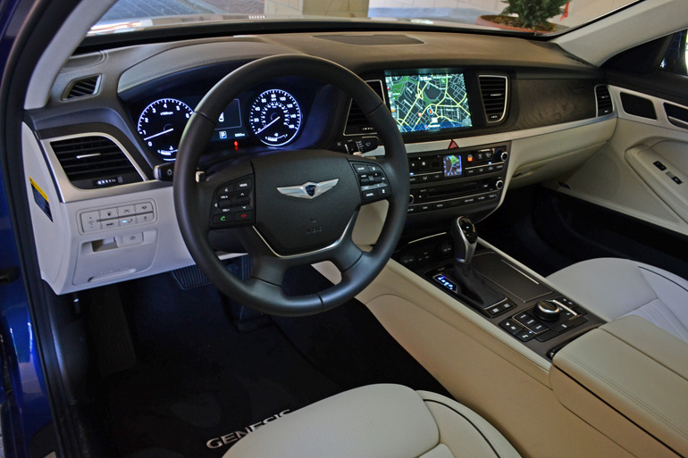 2010 Hyundai Genesis Dash