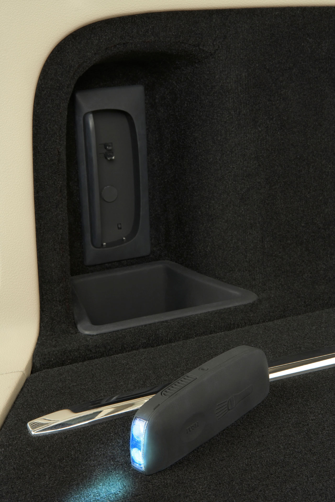 2009 New York Auto International Auto Show: 2011 Jeep ...