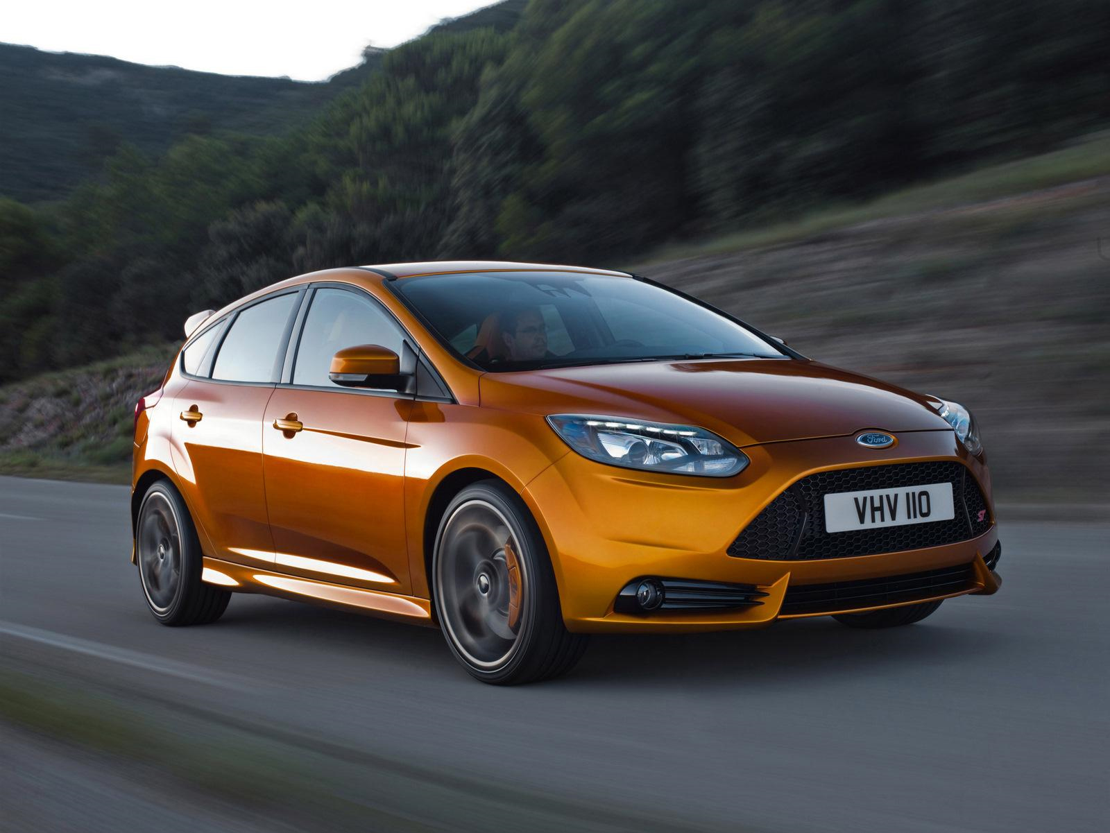 Video: 2012 Ford Focus ST In Motion