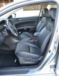 2011-suzuki-kizashi-front-seats