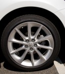 2011-lexus-ct200h-wheel-tire