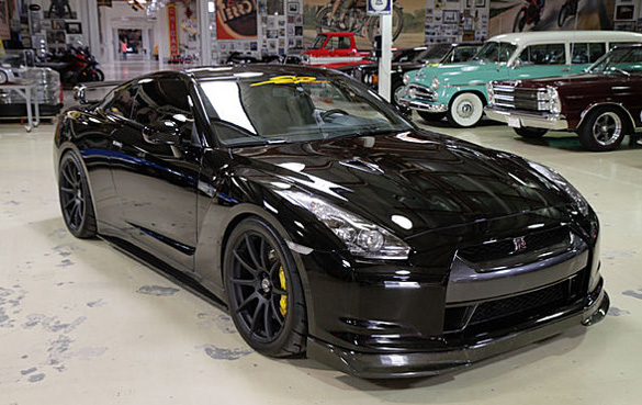 Video: Jay Leno Takes Spin in 800 Horsepower 2010 Nissan GT-R