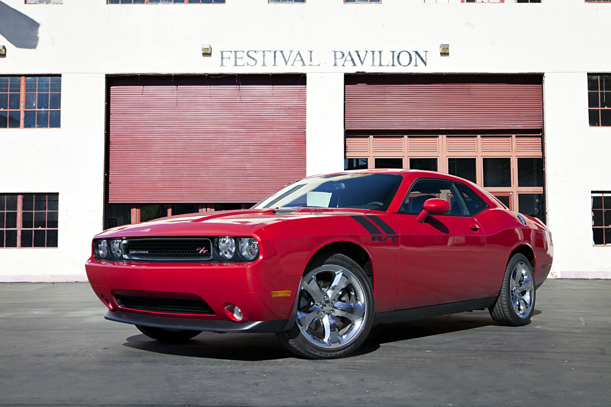 New Report Says Dodge Challenger Will Coexist With SRT Barracuda