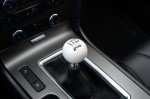 2013-ford-mustang-shelby-gt500-shifter