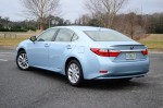 2013-lexus-es300h-hybrid-rear-angle