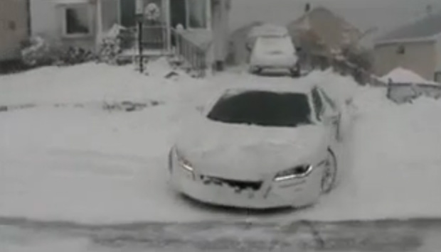 VIDEO: Audi R8 is the chosen chariot for snowy excursions
