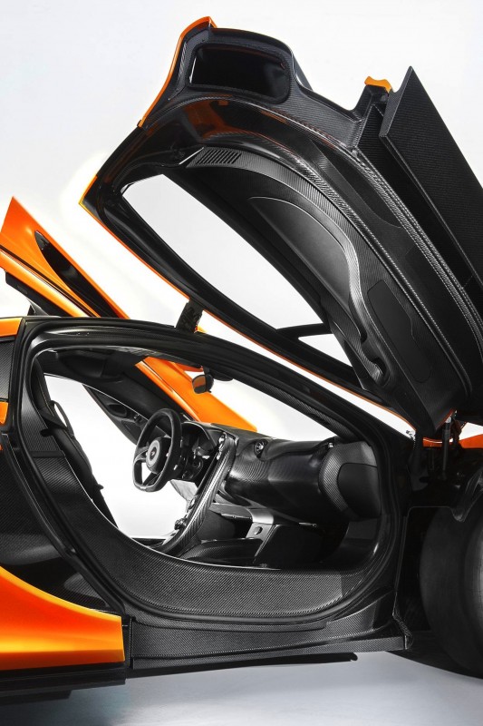 The McLaren P1's interior - image: McLaren