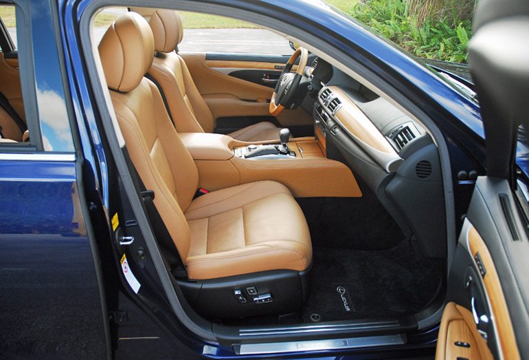 2013 Lexus LS600h LWB Front Seats Done Small