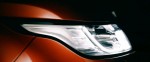 The headlight of the 2014 Range Rover Sport