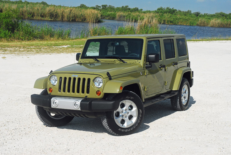 2013 Jeep Wrangler Four Door Beauty Right Done Small (1)