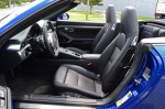 2013-porsche-911-c4s-front-seats