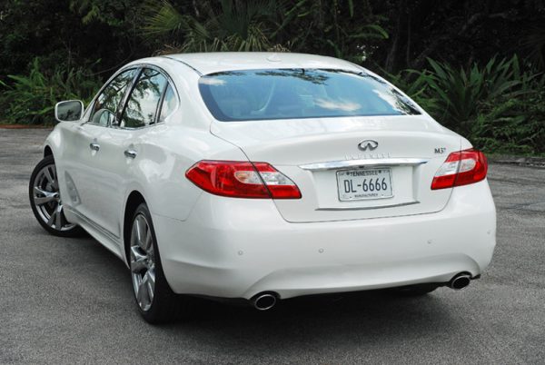 2013 Infiniti M37 Quick Spin : Automotive Addicts