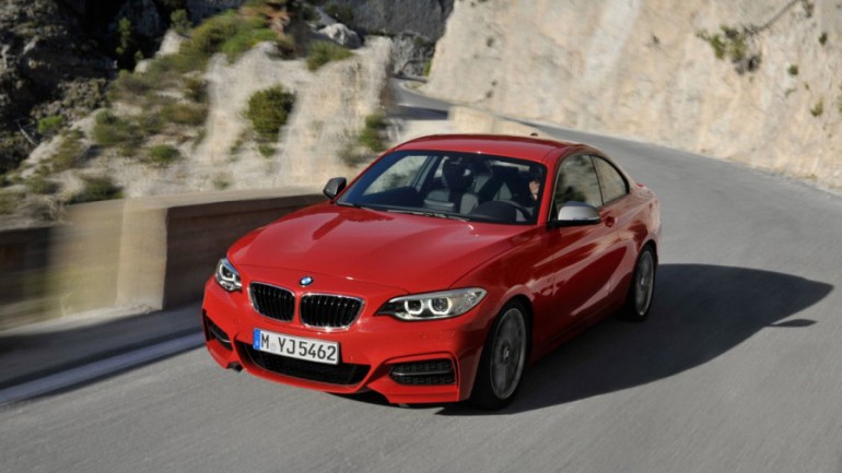 2015 BMW M235i Greets the Internet with Official Photos