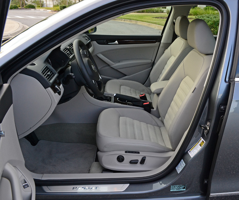 2014-volkswagen-passat-v6-sel-premium-front-seats