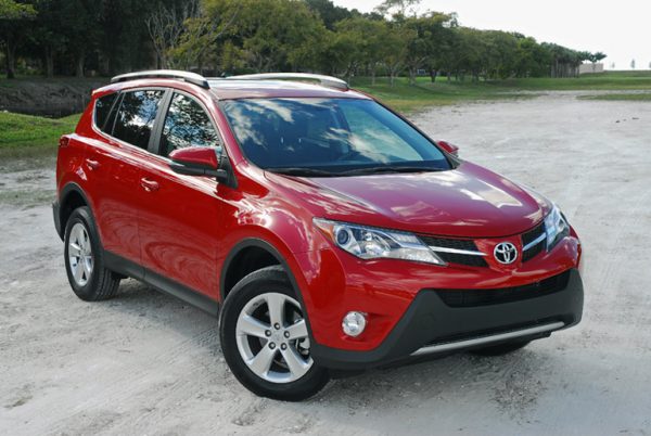 2013 Toyota RAV4 XLE AWD Review & Test Drive : Automotive Addicts