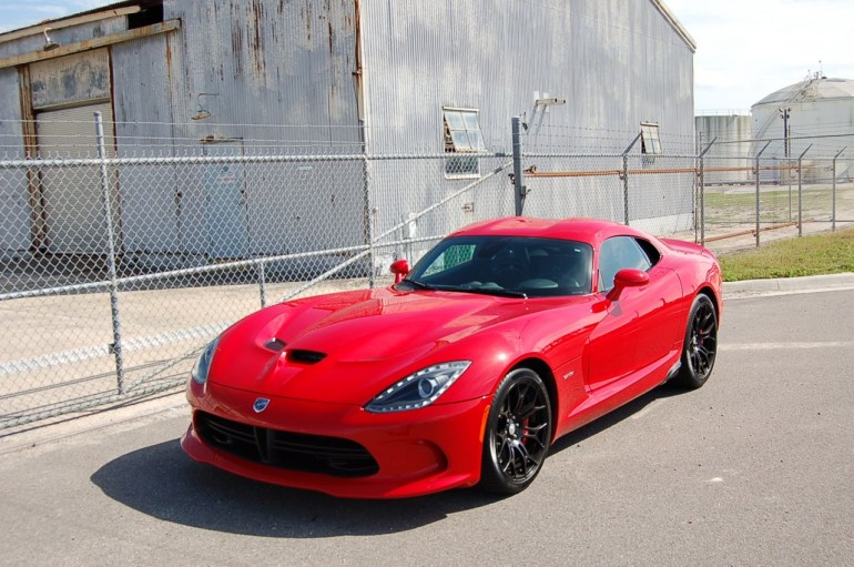 2014 Dodge Viper GTS Coupe Fence