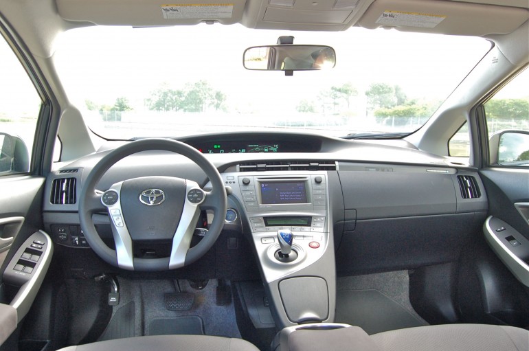 2014 Toyota Prius Dash