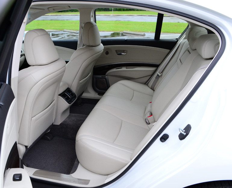 2014-acural-rlx-advance-rear-seats