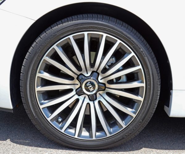 2014 Kia Cadenza Premium Review & Test Drive Automotive Addicts