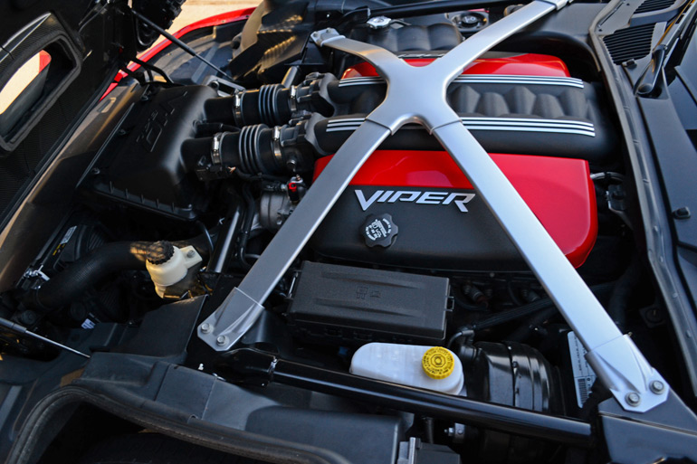 2014-srt-viper-engine