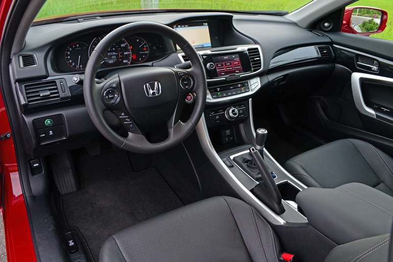 2014-honda-accord-coupe-v6-exl-6sp-dashboard